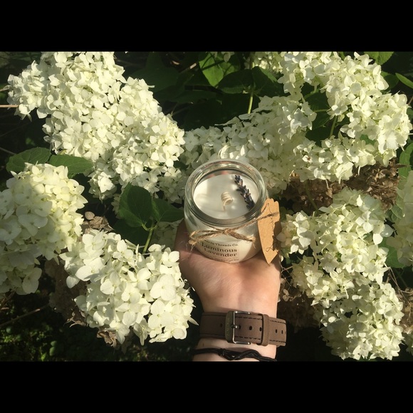 Real lavender plant infused, made with soy wax and essential oils. - Picture 4 of 4